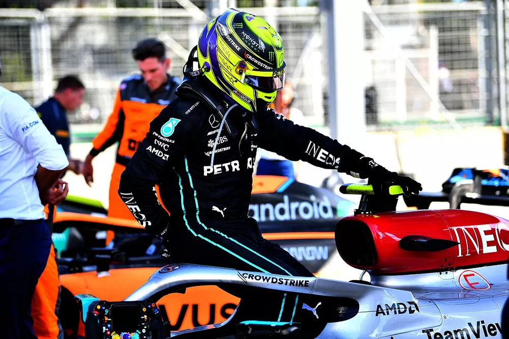 Lewis Hamilton, Mercedes-AMG, dans le parc ferm&eacute;