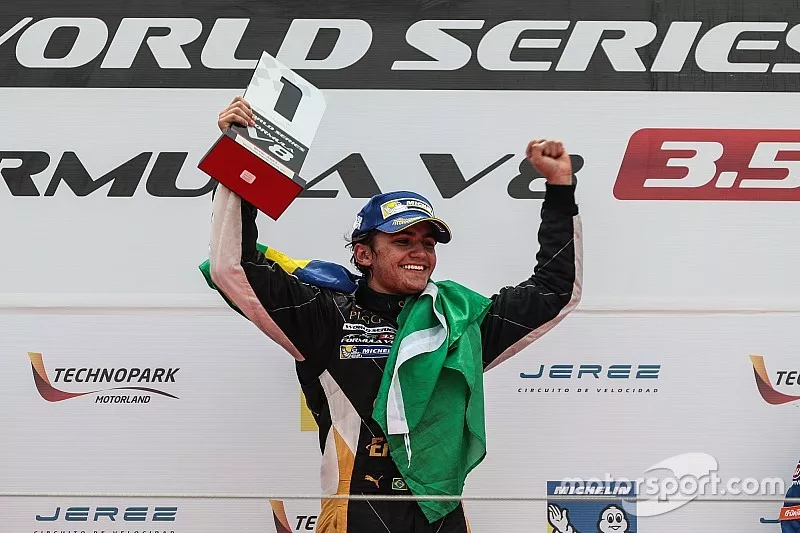 Podium: Pietro Fittipaldi, Lotus
