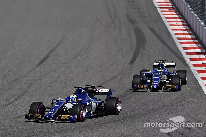 Marcus Ericsson, Sauber C36 en Pascal Wehrlein, Sauber C36