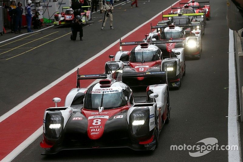#8 Toyota Gazoo Racing Toyota TS050 Hybrid: Anthony Davidson, Sébastien Buemi, Kazuki Nakajima, #9 T