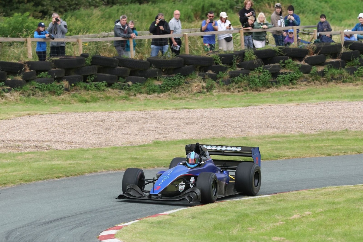 All level in British Hillclimb title fight after contrasting Harewood fortunes