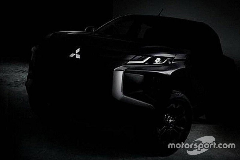 Новий пікап Mitsubishi L200 засвітився на чорно-білій світлині