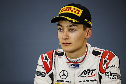 Russell ziet de bui hangen: “Formule 1 mist minimaal twee teams”