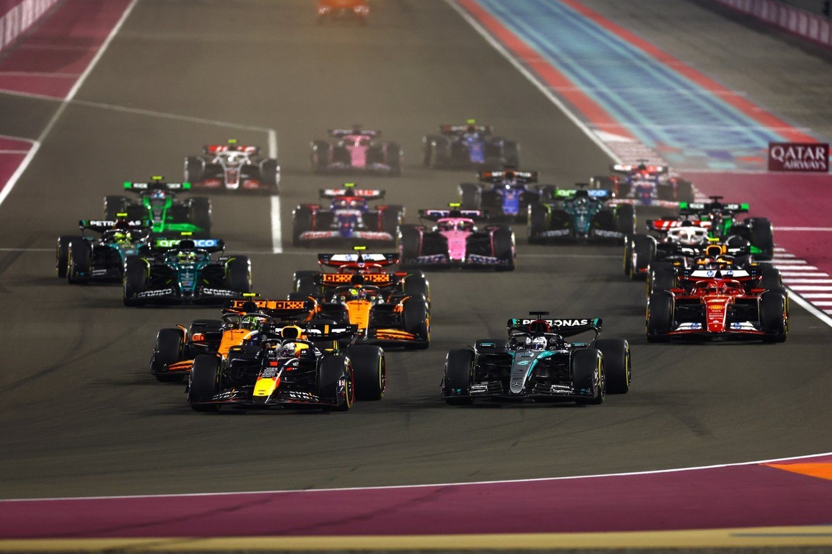 Hoe laat begint F1 Nederlandse tijd? Alle starttijden van 2025