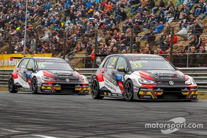 Benjamin Leuchter, SLR Volkswagen Volkswagen Golf GTI TCR;  Johan Kristoffersson, SLR Volkswagen Volkswagen Golf GTI TCR