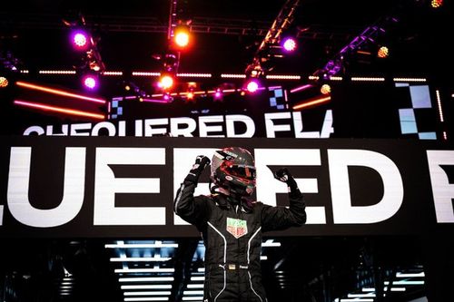 F&oacute;rmula E Londres: Wehrlein es el nuevo campe&oacute;n; Nissan y Rowland ganan la carrera