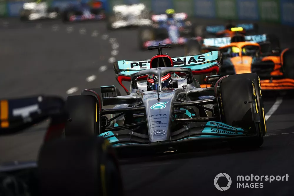 George Russell, Mercedes W13, Lando Norris, McLaren MCL36