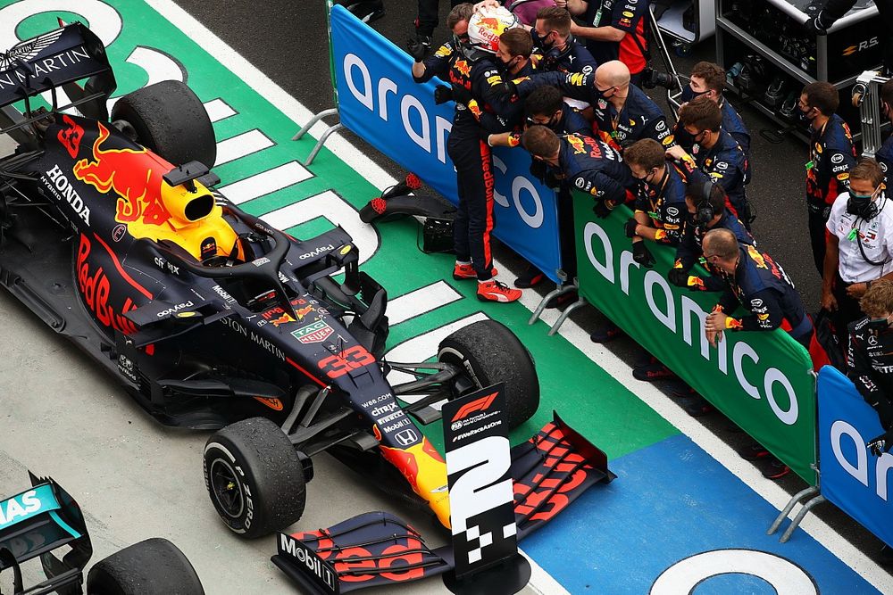 Max Verstappen,  Red Bull Racing celebrates with team members in parc ferme
