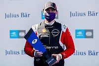 Trzecie pole position Rowlanda