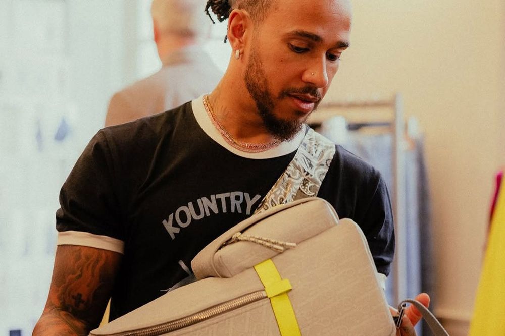 【コーデに彩りを♪】Dior★DIOR AND LEWIS HAMILTON キャップ コーデに彩りを♪】Dior☆DIOR AND LEWIS HAMILTON キャップ