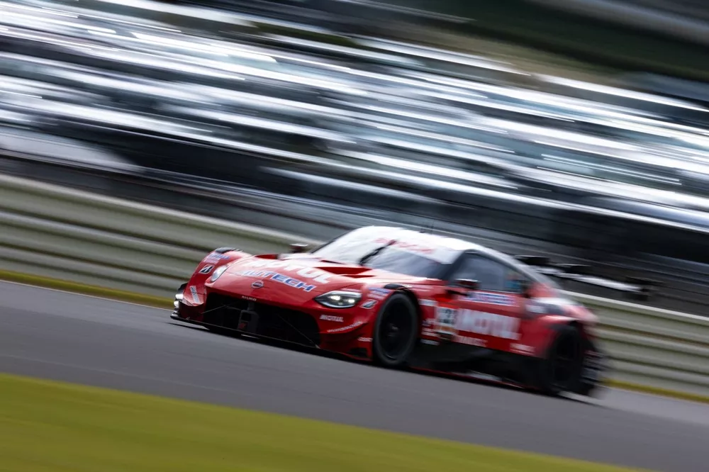 #23 MOTUL AUTECH Z