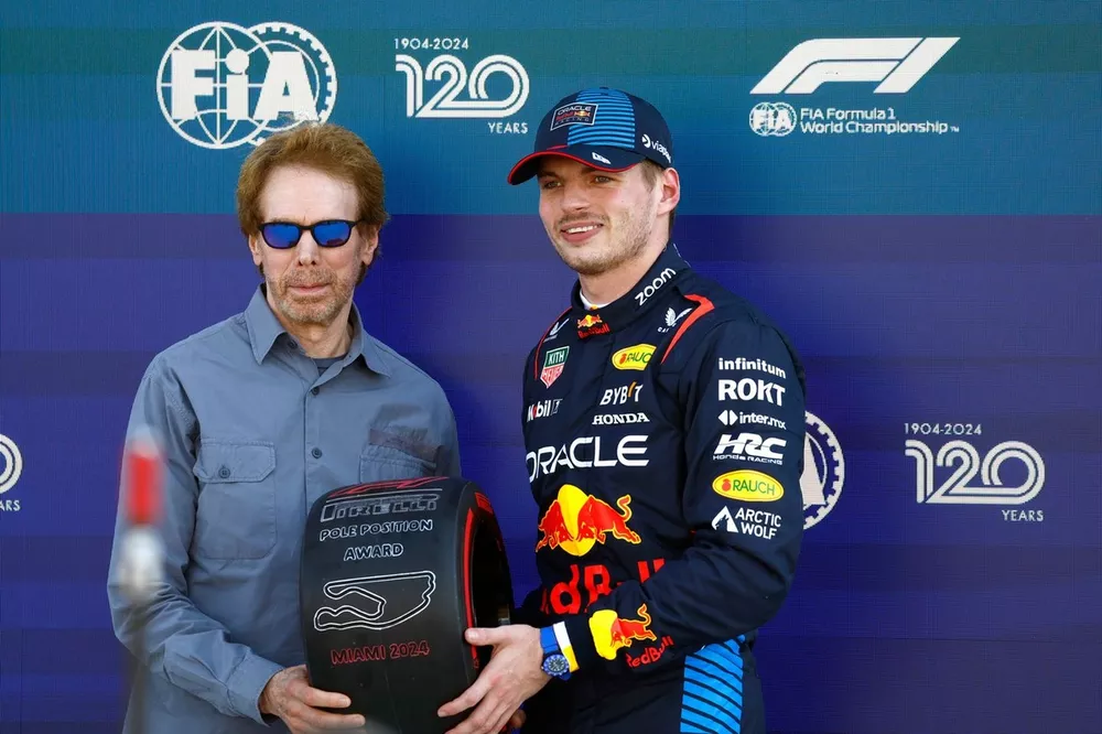 Max Verstappen, Red Bull Racing, receives his Pirelli Pole Position Award from film producer Jerry Bruckheimer