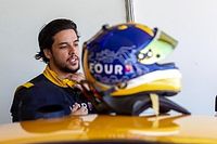 Fernando Nakamura estreia na NASCAR Brasil