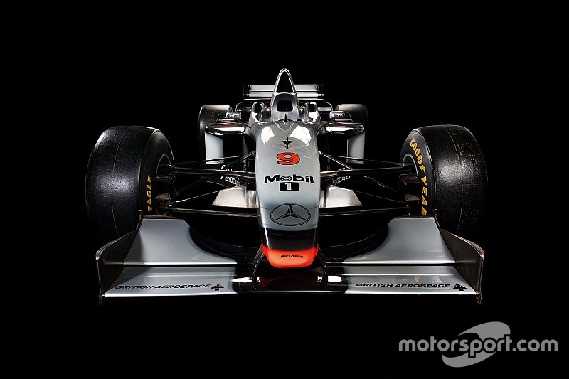 Minden idők egyik legvadabb F1-es bemutatója: McLaren MP4/12