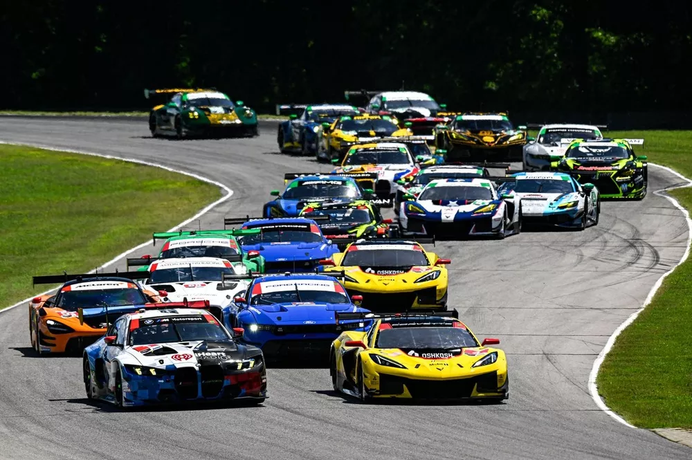 #4 Corvette Racing by Pratt Miller Motorsports Corvette Z06 GT3.R: Tommy Milner, Nicky Catsburg