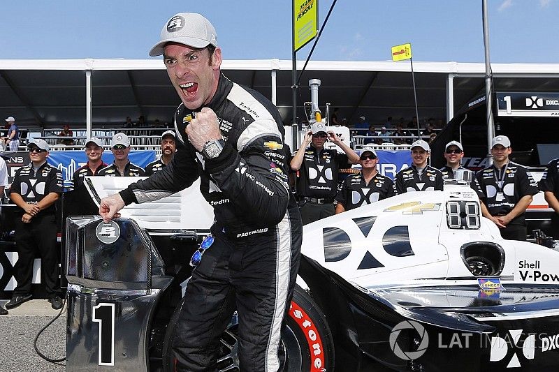 Ganador de la pole Simon Pagenaud, Team Penske Chevrolet
