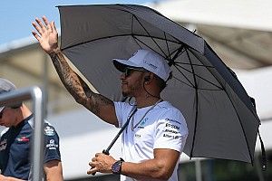 Lewis Hamilton dice que si deja a Mercedes sería por Ferrari o  Williams