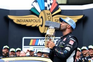 Nascar Cup: Wallace vence a Larson en la Brickyard 400 tras una doble pr&oacute;rroga