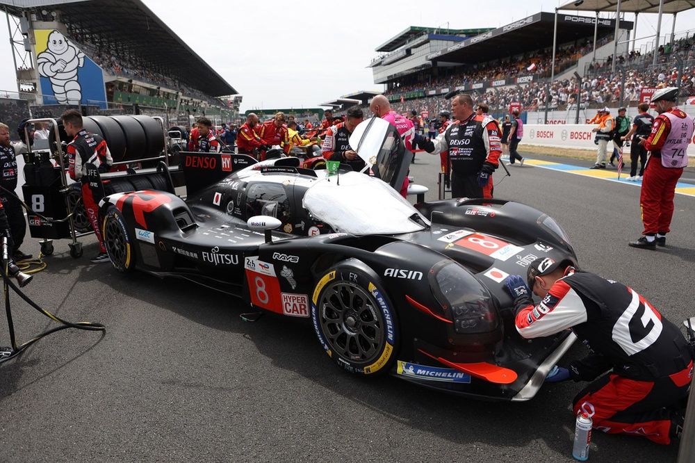 #8 Toyota Gazoo Racing Toyota GR010 - Hybrid: Sebastien Buemi, Brendon Hartley, Ryo Hirakawa
