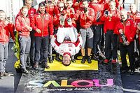 Loeb arriesgó y volvió a la victoria en el Rally Mundial