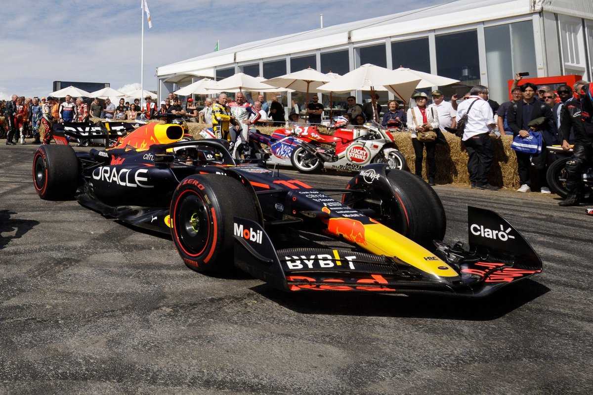動画】角田裕毅、レッドブルF1でドライブ！ 2022年マシンRB18で