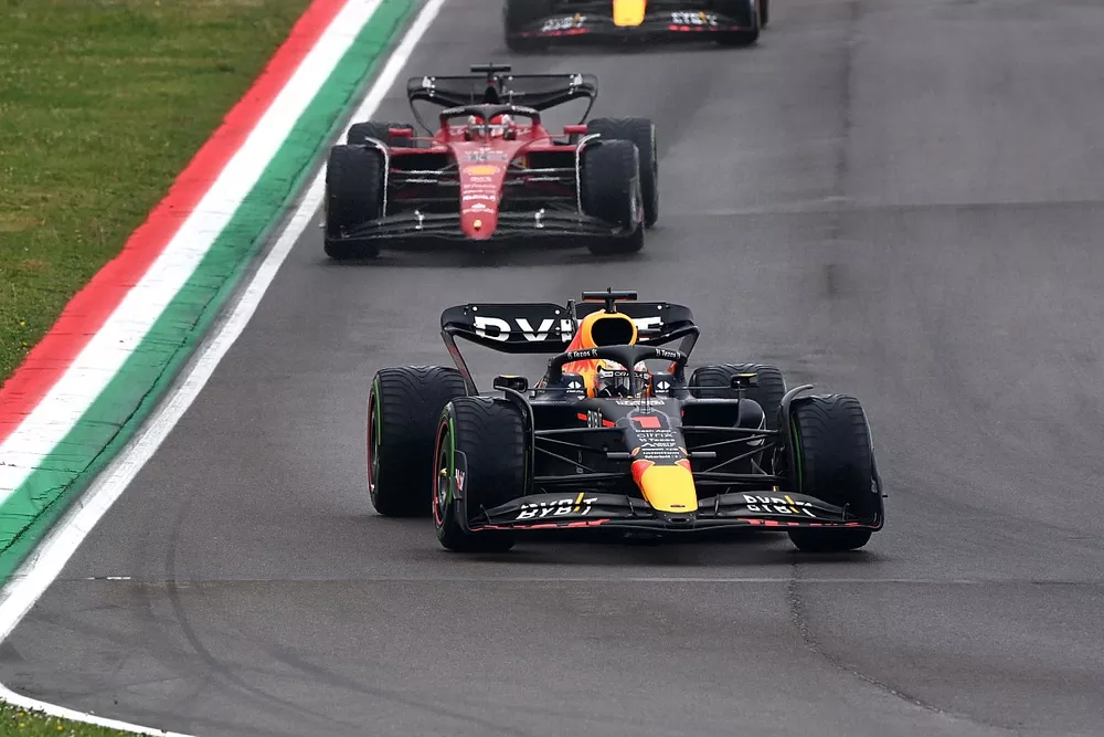 Max Verstappen, Red Bull Racing RB18, Charles Leclerc, Ferrari F1-75, Sergio Perez, Red Bull Racing RB18