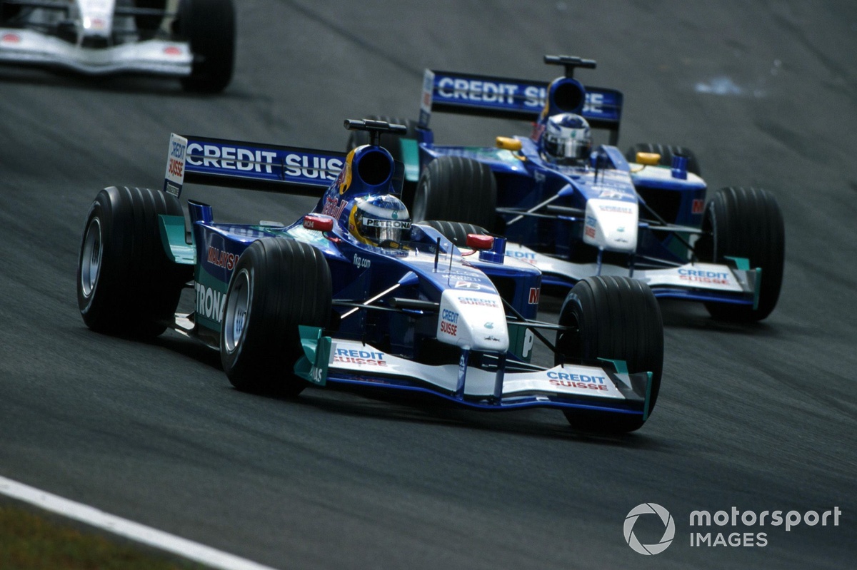 https://cdn-4.motorsport.com/images/amp/2QzoQQXY/s6/nick-heidfeld-sauber-c20-leads.jpg