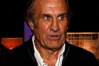 F1: Reutemann apresenta condição estável após procedimento médico