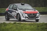 Especial: Pilotamos o Peugeot 208 Rally 4, o novo carro de corrida da marca