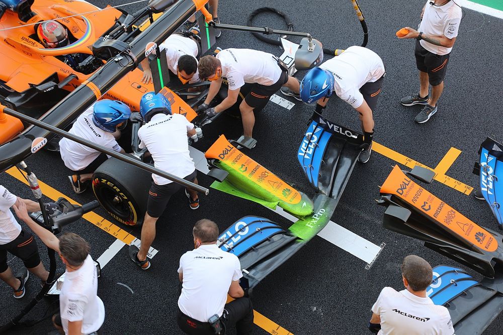 Detalle del morro del McLaren MCL35