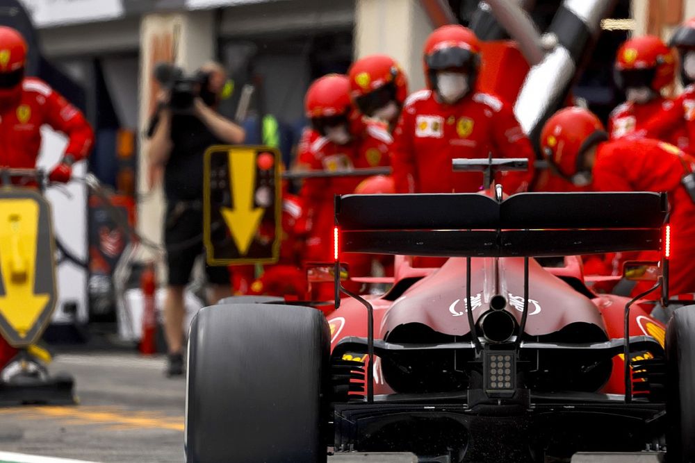 Charles Leclerc, Ferrari SF21, in the pits
