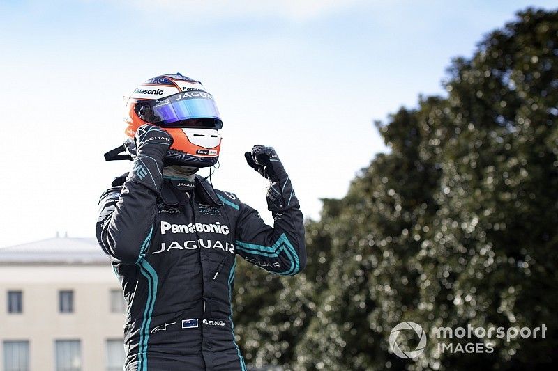 Mitch Evans, Panasonic Jaguar Racing, celebra