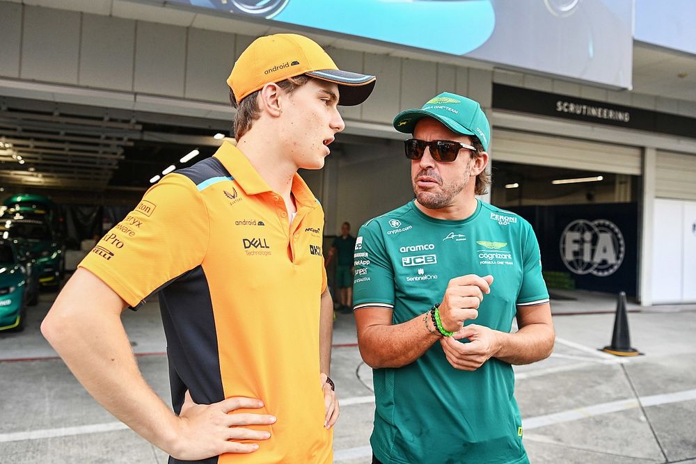 Oscar Piastri, McLaren, Fernando Alonso, Aston Martin F1 Team