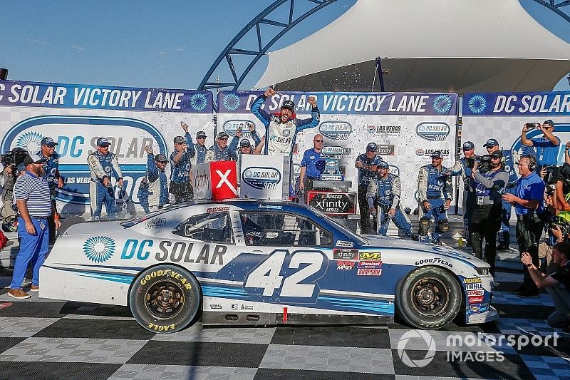 Race winner Ross Chastain, Chip Ganassi Racing, Chevrolet Camaro DC Solar