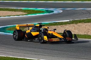 McLaren y Alpine acumulan m&aacute;s de 300 vueltas para Pirelli en Jerez
