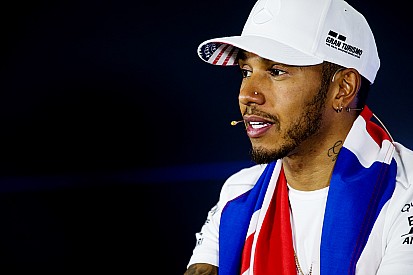 Para Stewart, Hamilton pode pensar em superar Schumacher