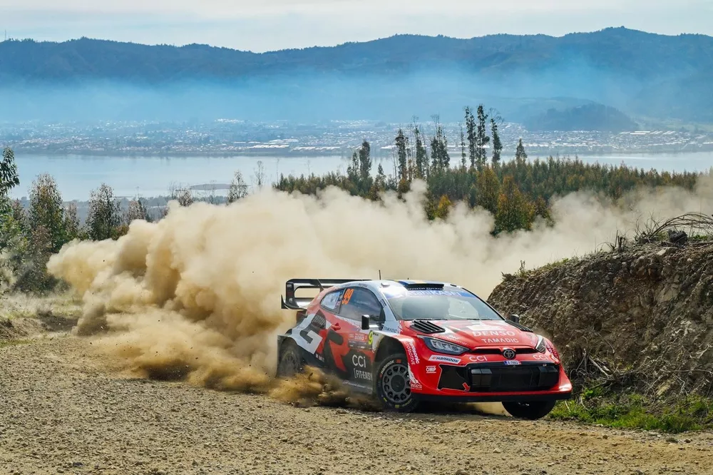 Oliver Solberg, Elliott Edmondson, Toyota Gazoo Racing WRT Toyota GR Yaris Rally1