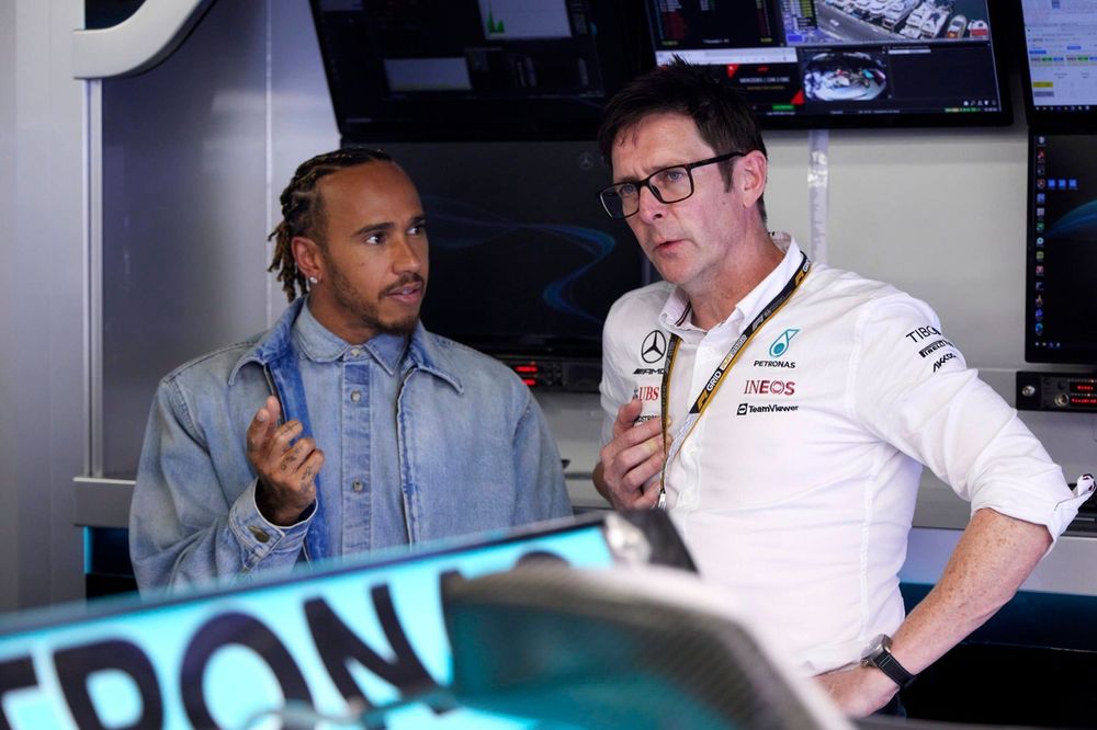 Lewis Hamilton, Mercedes-AMG,rew Shovlin, Diretor de Engenharia de Pista, Mercedes AMG
