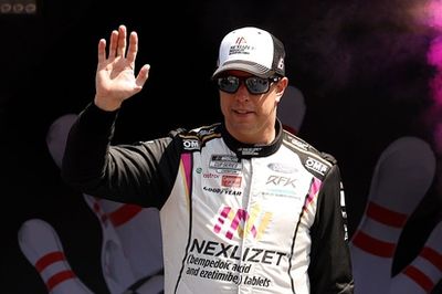 Brad Keselowski, piloto de NASCAR, sale del hospital tras ser operado