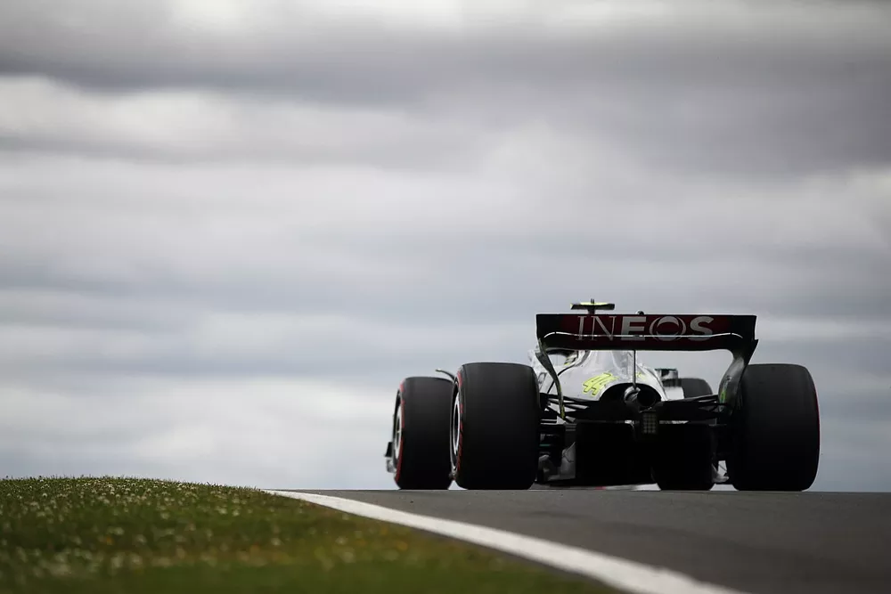 Lewis Hamilton, Mercedes W13
