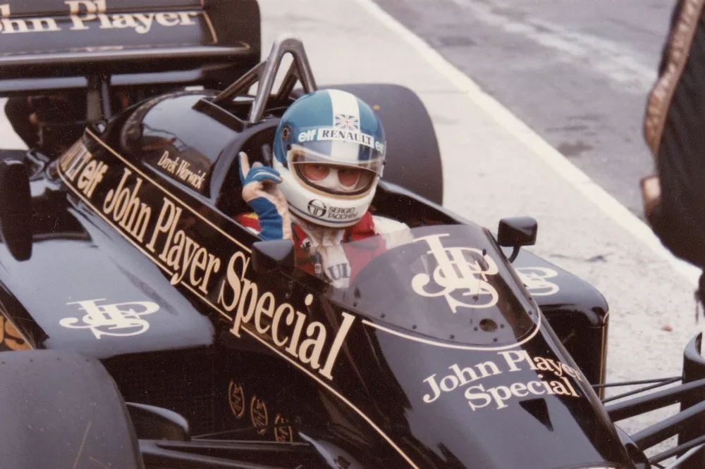 Derek Warwick, Lotus