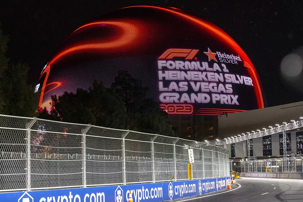 F1 Las Vegas Grand Prix branding op de Sphere