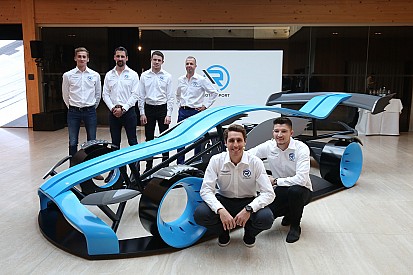 В Aston Martin определились с составом пилотов в DTM. Но сомневаются, что успеют на старт сезона