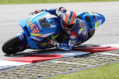 Suzuki представив на тестах на Сепанзі новий корпус GSX-RR