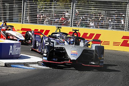 Buemi blames software problem for Santiago crash