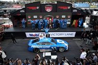 NASCAR Martinsville: Hamlin lidera el trío de Toyotas en dominante victoria