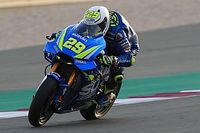 Iannone sorprende a los favoritos y lidera la segunda jornada en Qatar