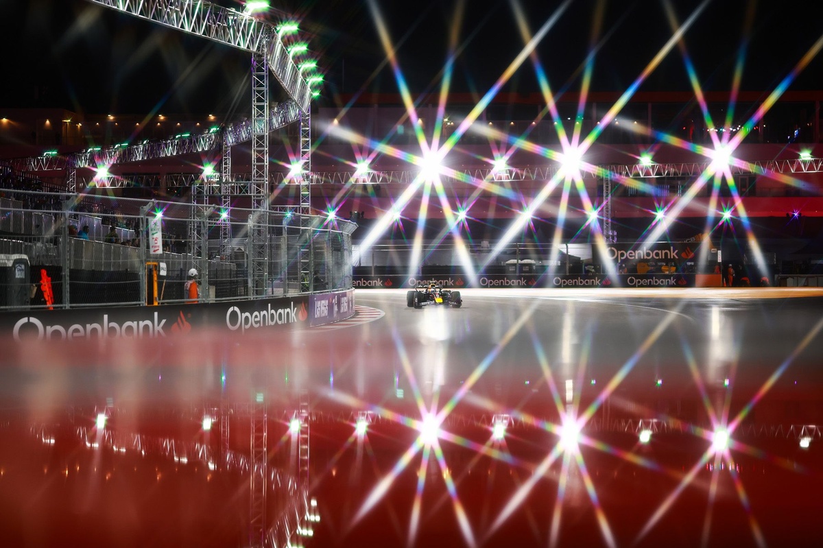 JA on F1 podcast: How the F1 calendar works and why promoters are signing long term