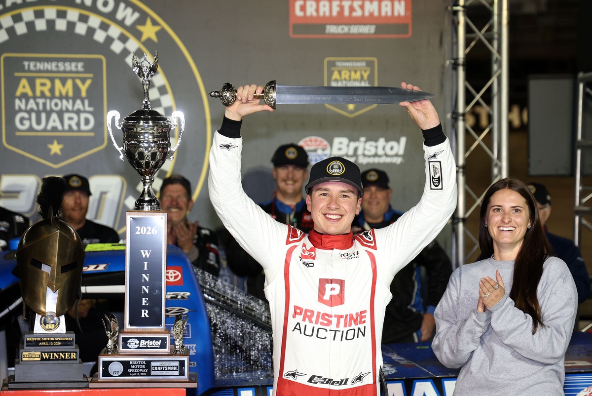 NASCAR Truck: Bell vence corrida de Bristol marcada por bandeira vermelha causada por batida entre Eckes e Heim