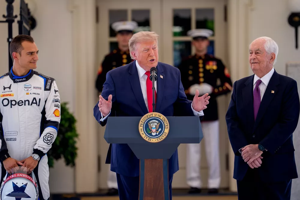President Donald Trump to wave green flag and take 'lap of honor' before  D.C. IndyCar race